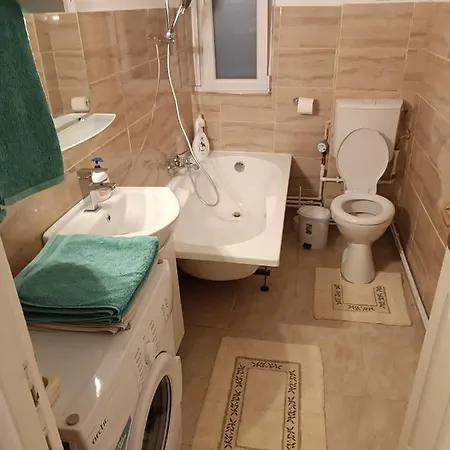 Central Apartment *